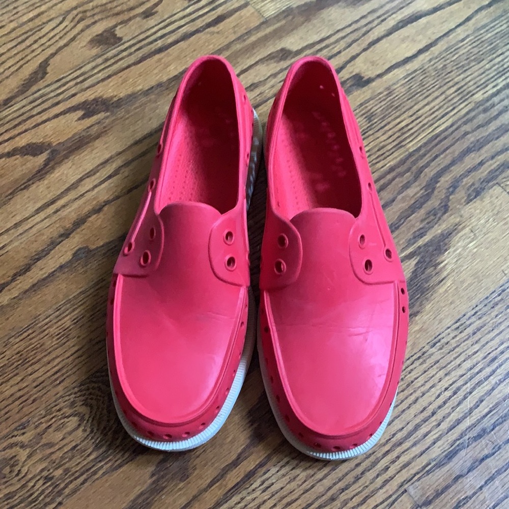 Red Native shoes - Picture 2 of 4